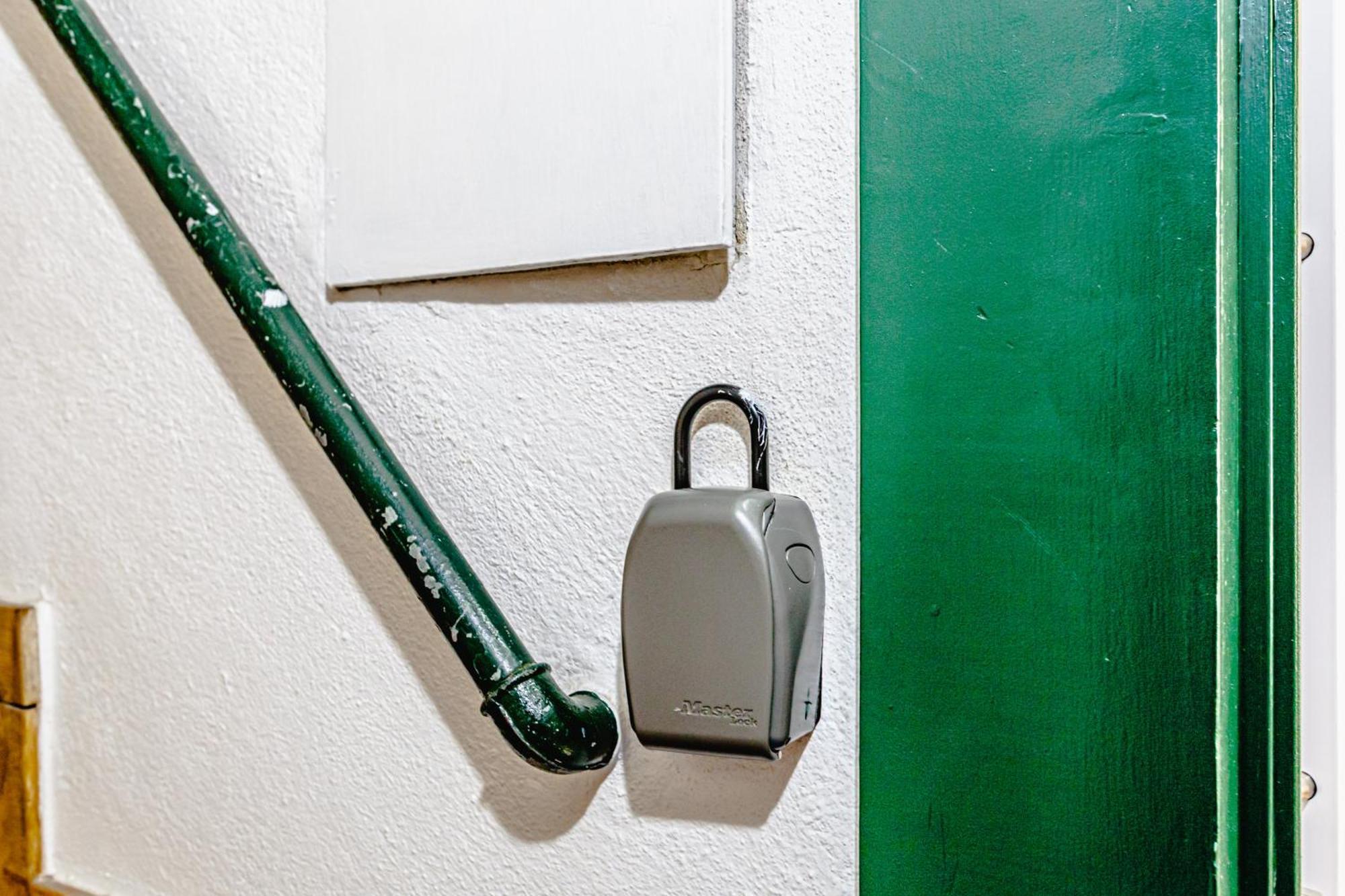 Visitlisbon4Fun: Alfama II Apartment Bagian luar foto