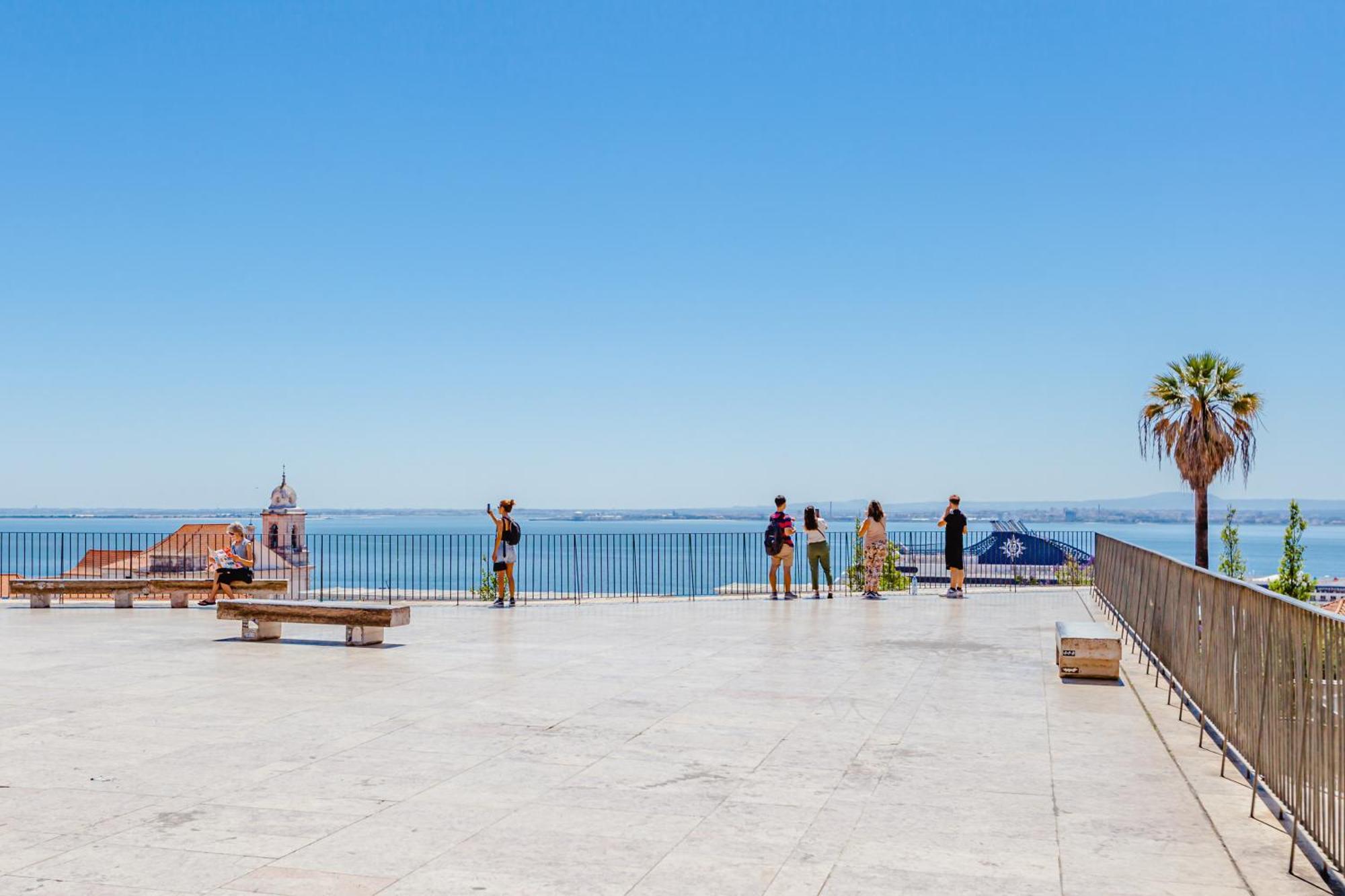 Visitlisbon4Fun: Alfama II Apartment Bagian luar foto